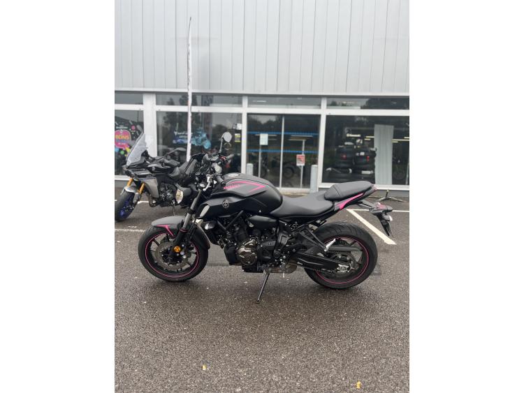 YAMAHA MT-07