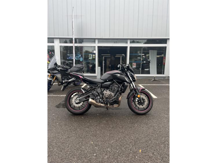 YAMAHA MT-07