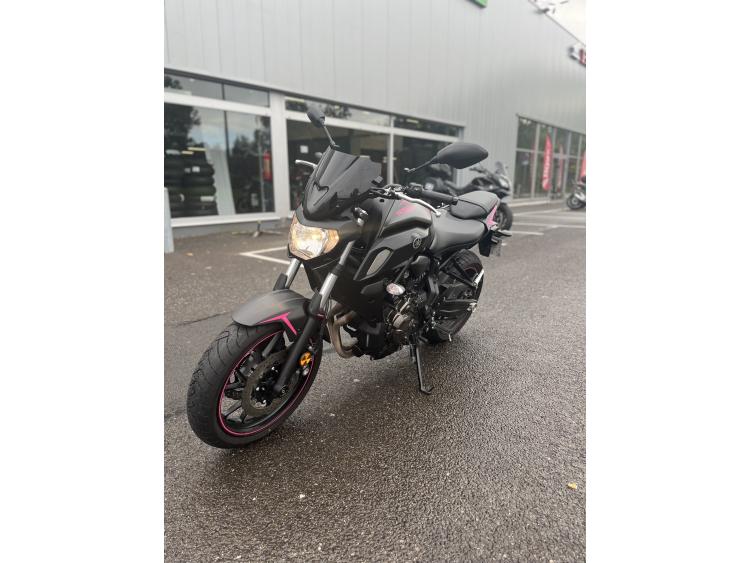YAMAHA MT-07