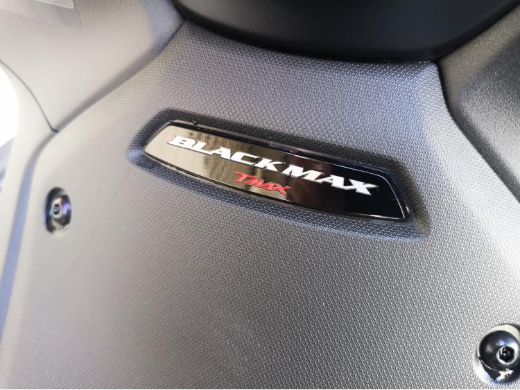 YAMAHA XP T-MAX 560 BLACK MAX 2026
