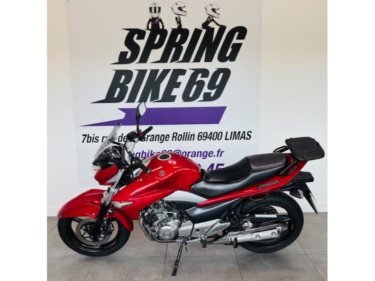 SUZUKI GW 250 INAZUMA