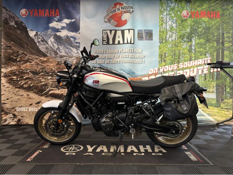 YAMAHA XSR 700 XTRIBUTE