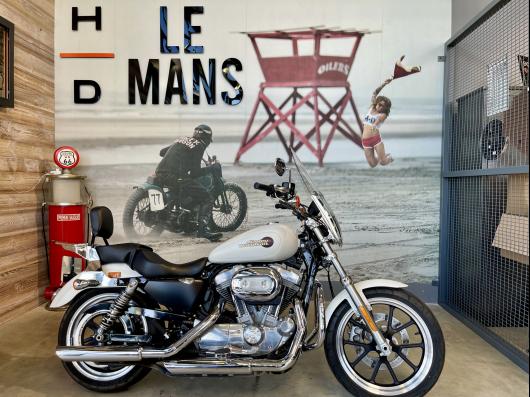 HARLEY-DAVIDSON SPORTSTER 883