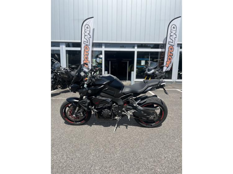 YAMAHA MT-10