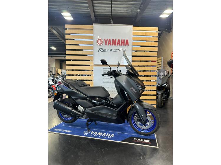 YAMAHA XMAX 300