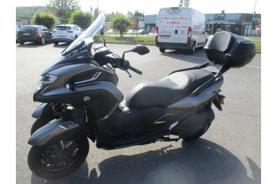 YAMAHA TRICITY 300