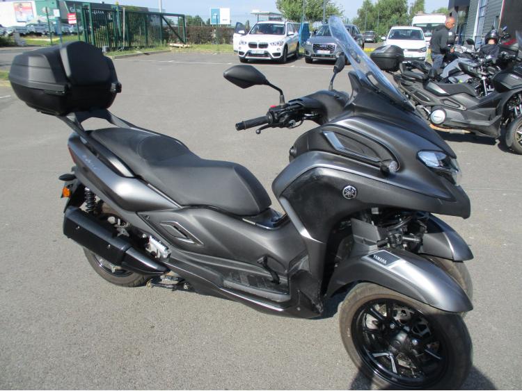 YAMAHA TRICITY 300