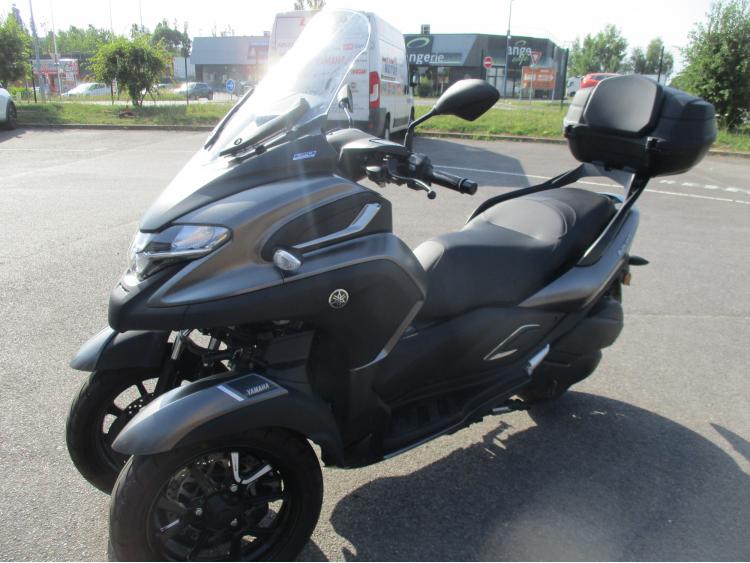YAMAHA TRICITY 300