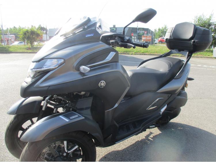 YAMAHA TRICITY 300