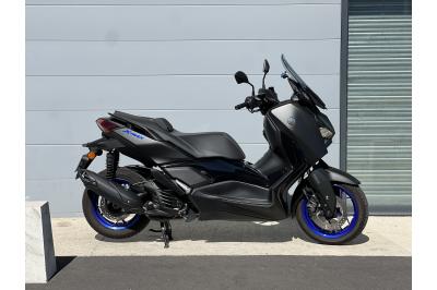 YAMAHA X-MAX 125