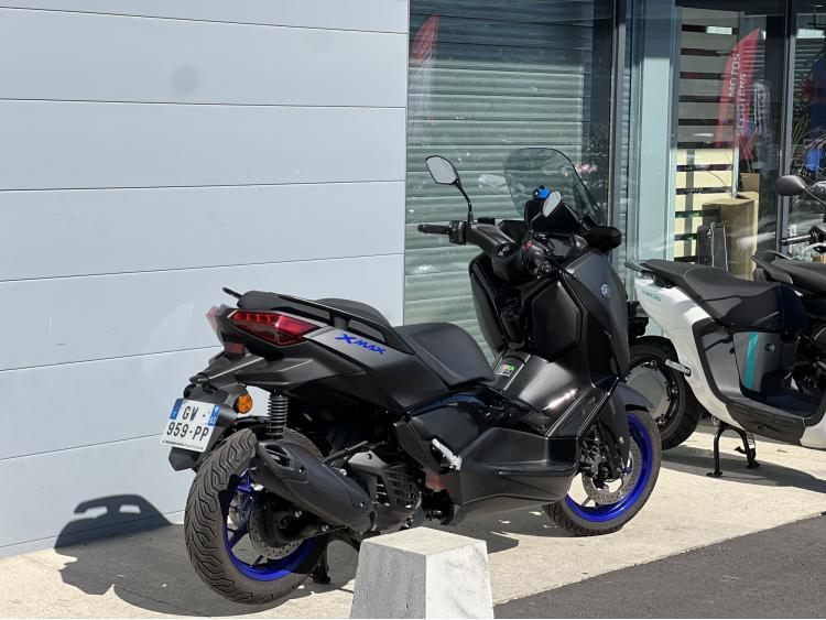 YAMAHA X-MAX 125