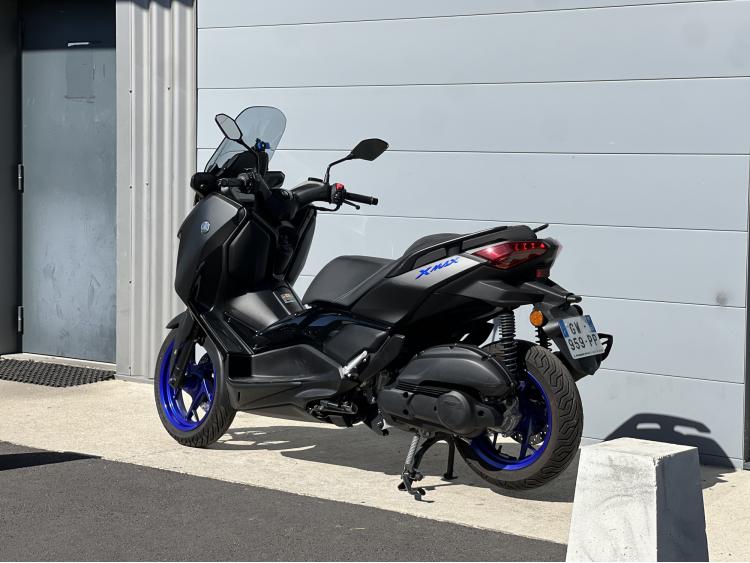 YAMAHA X-MAX 125