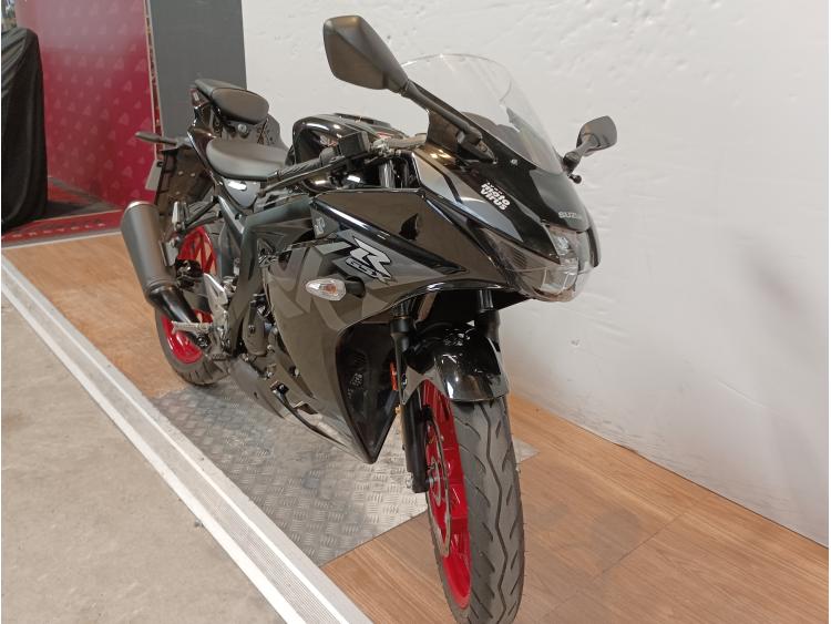 SUZUKI GSX-R 125