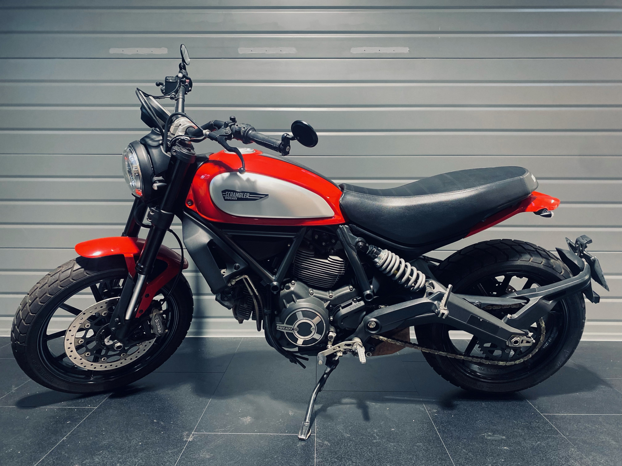 Ducati store scrambler kw