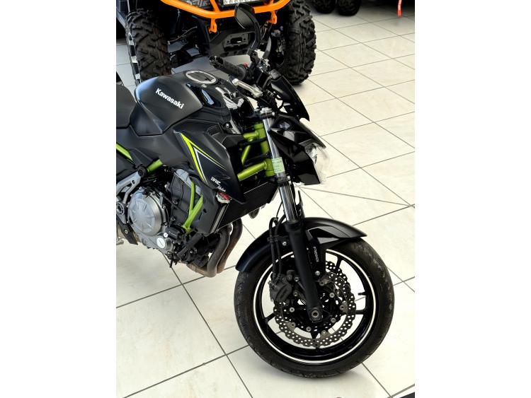 KAWASAKI Z650 A2 Z 650 - er6n sv sv650 mt07 mt 07 ninja cb cb650