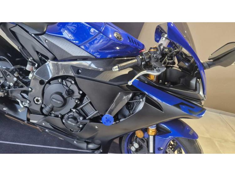 YAMAHA YZF 1000 R1
