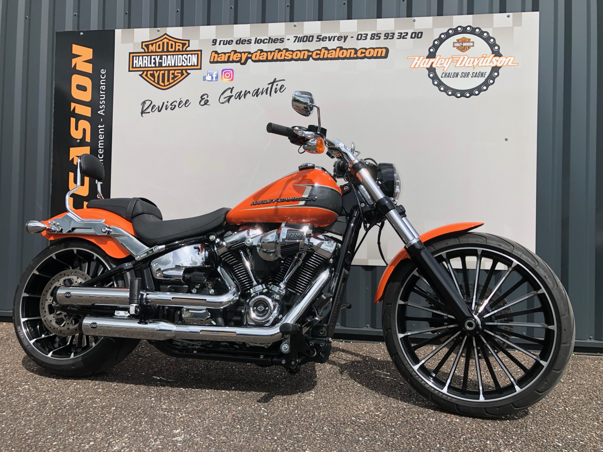 HARLEY-DAVIDSON SOFTAIL BREAKOUT 1923