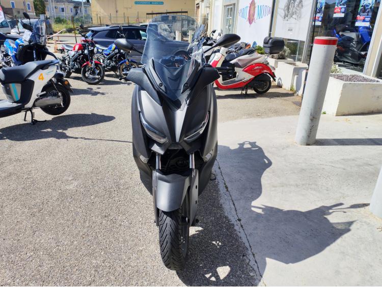 YAMAHA XMAX 300
