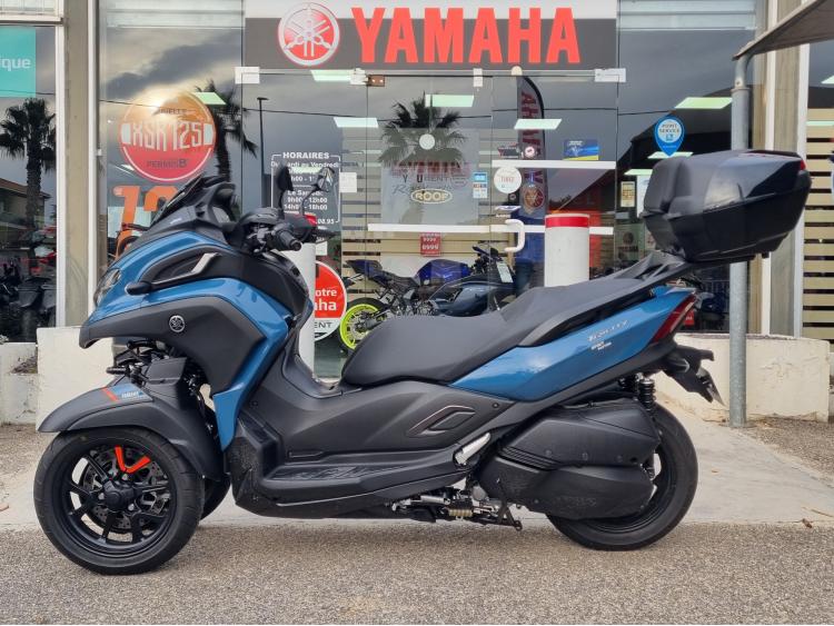 YAMAHA TRICITY 300