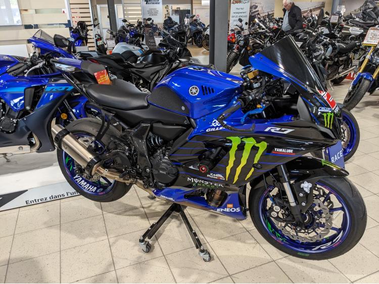 YAMAHA YZF-R7 PISTE TOUTES OPTIONS 