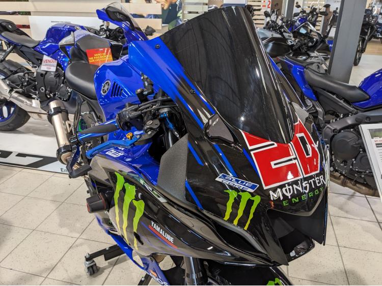 YAMAHA YZF-R7 PISTE TOUTES OPTIONS 