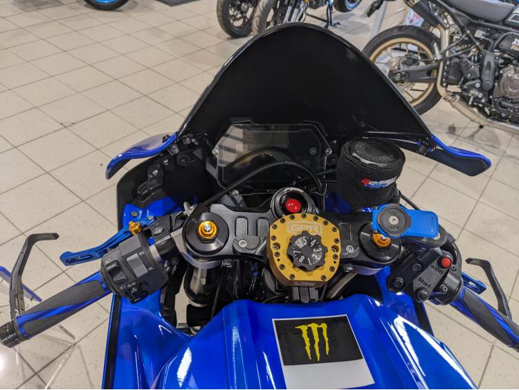 YAMAHA YZF-R7 PISTE TOUTES OPTIONS 