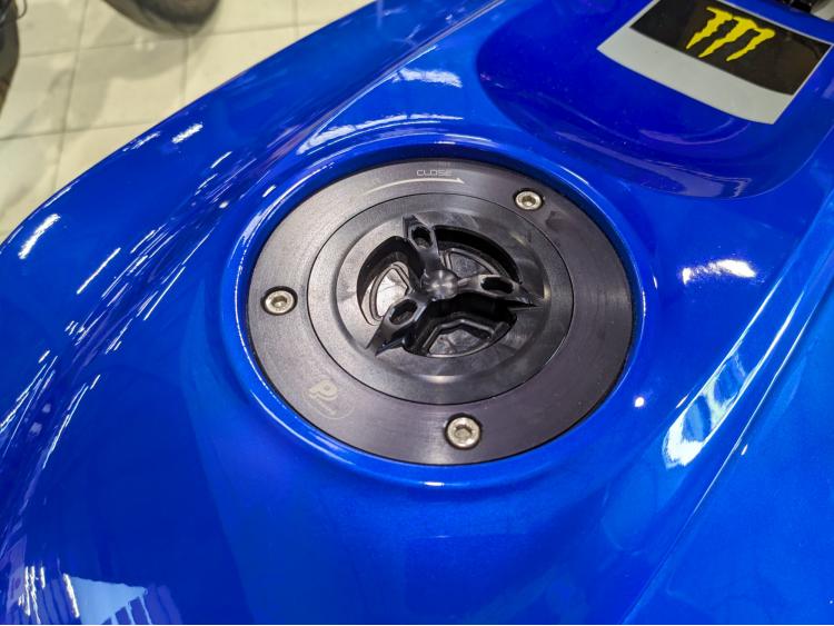 YAMAHA YZF-R7 PISTE TOUTES OPTIONS 