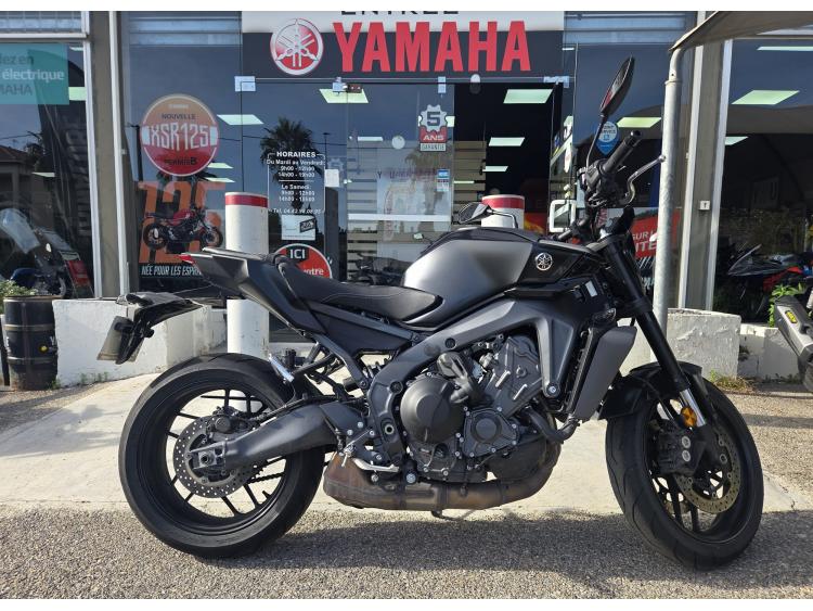 YAMAHA MT-09  Y-AMT