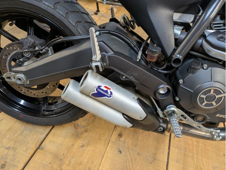DUCATI SCRAMBLER 800