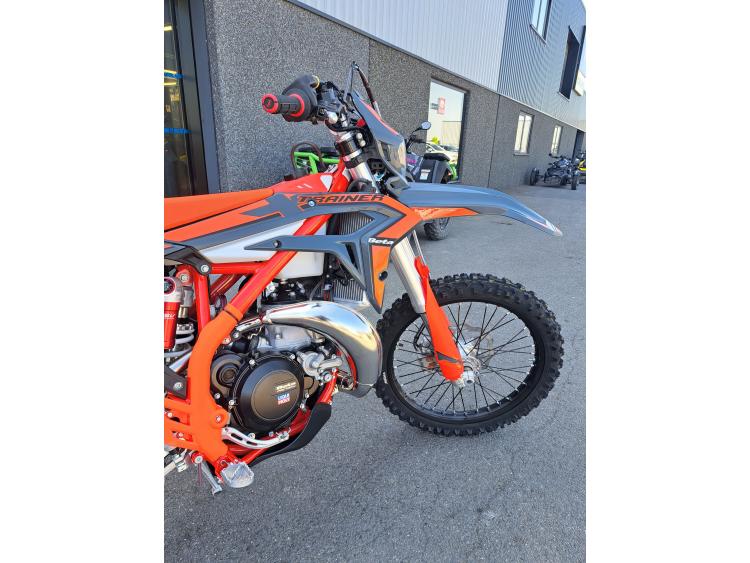 BETA XTRAINER 300 2025 - NEUVE -