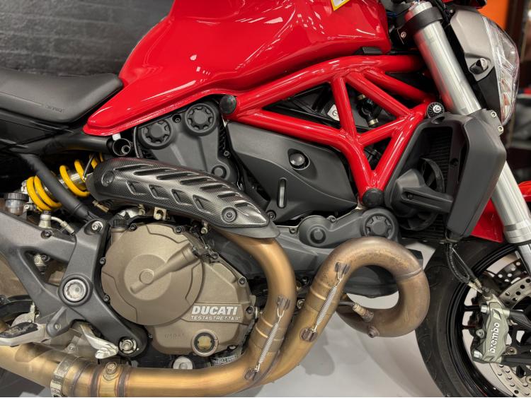 DUCATI MONSTER 821