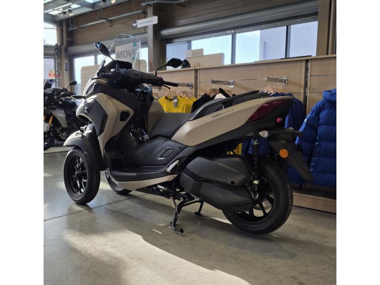 YAMAHA TRICITY 300