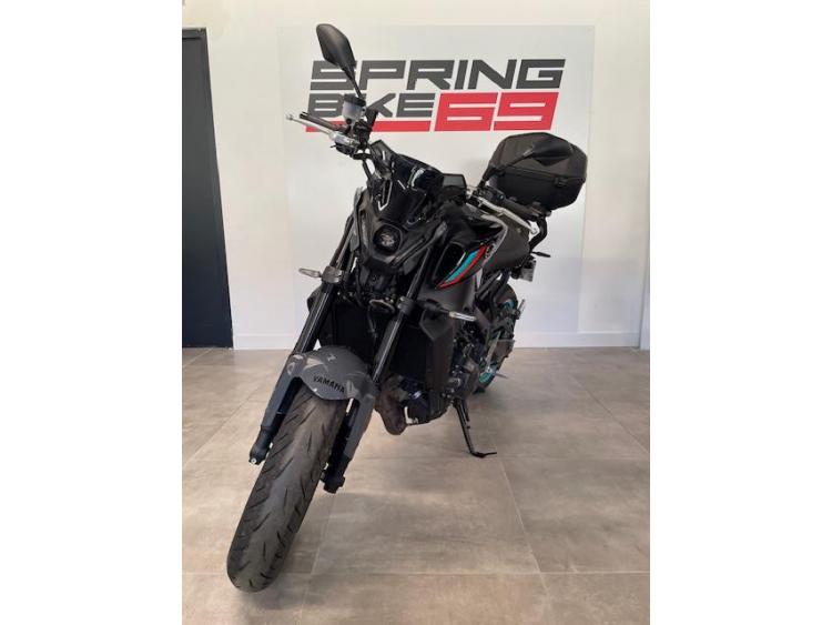 YAMAHA MT-09