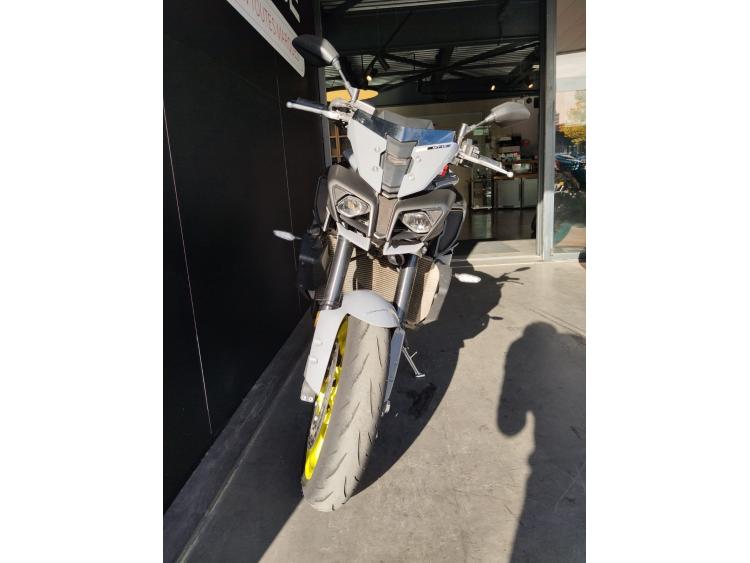 YAMAHA MT-10 MT10 - 1er main - Suivi Yamaha complet