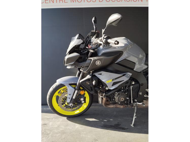 YAMAHA MT-10 MT10 - 1er main - Suivi Yamaha complet