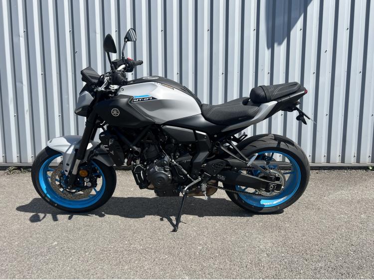 YAMAHA MT-07 2025 A2 SHIFTER