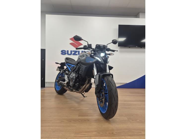 SUZUKI GSX-8S A2