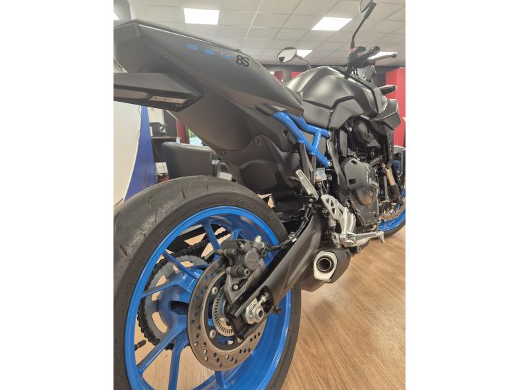 SUZUKI GSX-8S A2