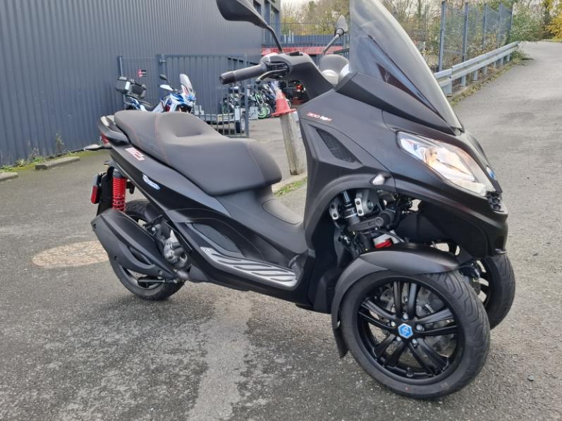 PIAGGIO MP3 300 HPE ABS ASR