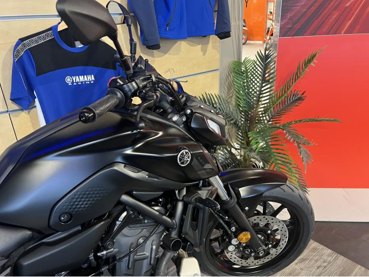 YAMAHA MT-07 2024 NEUVE