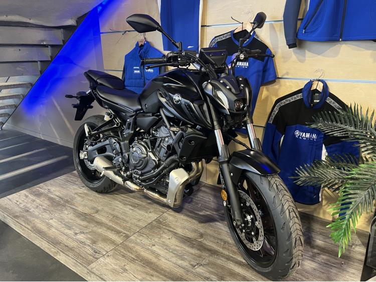 YAMAHA MT-07 2024 NEUVE