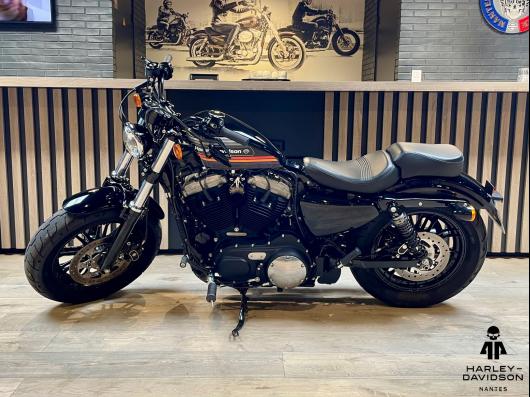 HARLEY-DAVIDSON SPORTSTER FORTY-EIGHT 1200