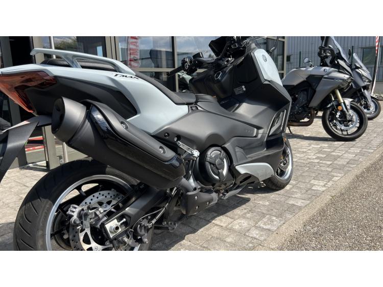 YAMAHA XP T-MAX 560 TECH MAX