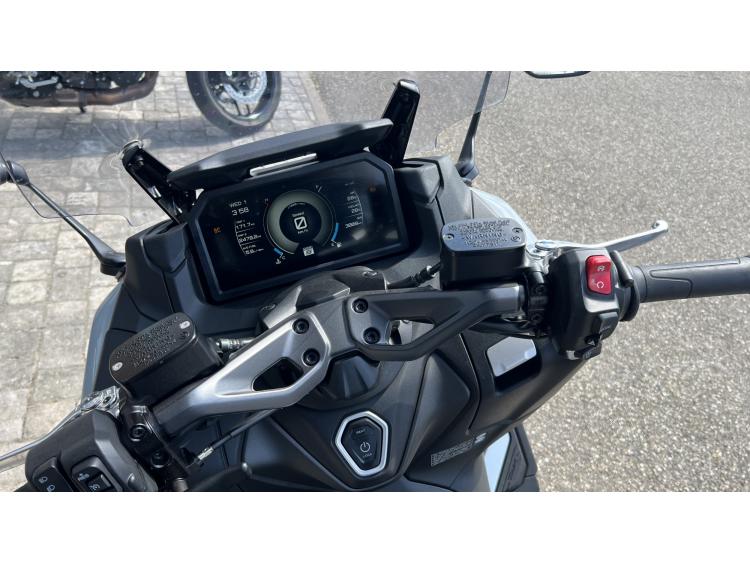 YAMAHA XP T-MAX 560 TECH MAX
