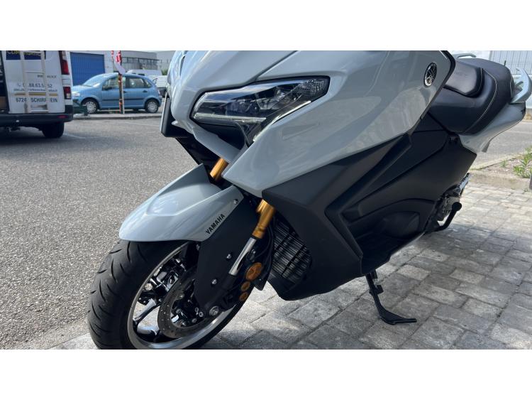 YAMAHA XP T-MAX 560 TECH MAX