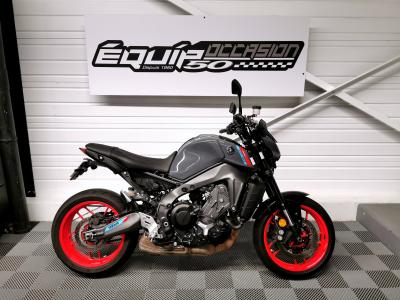 YAMAHA MT-09