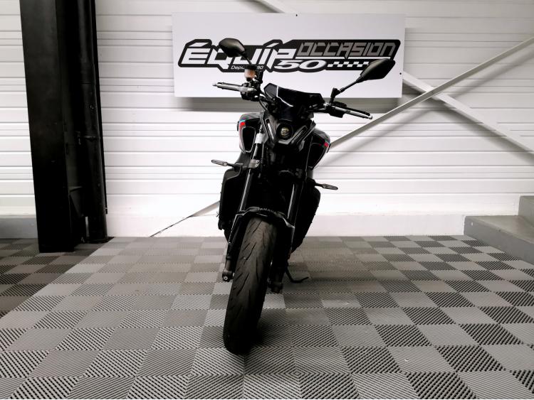 YAMAHA MT-09 - 1ERE MAIN - MT09 