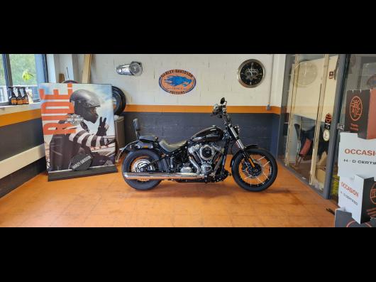 HARLEY-DAVIDSON SOFTAIL STREET BOB 1923
