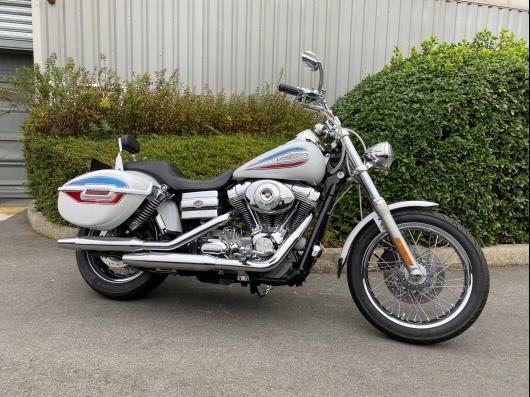 HARLEY-DAVIDSON DYNA SUPER GLIDE 1584 CUSTOM