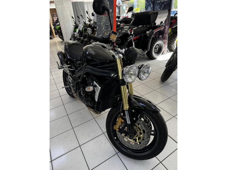 TRIUMPH SPEED TRIPLE 1050